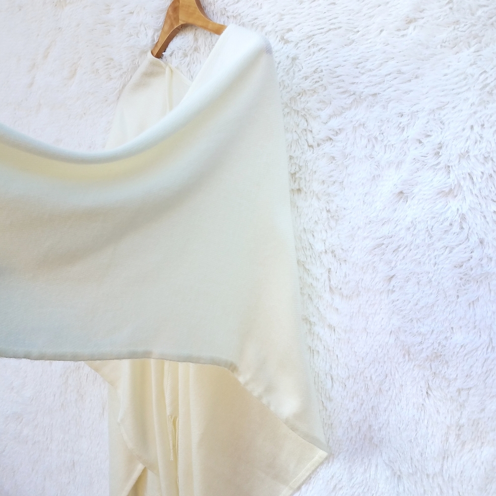 Women’s Poncho One Size Fits All - Picture 11 of 14